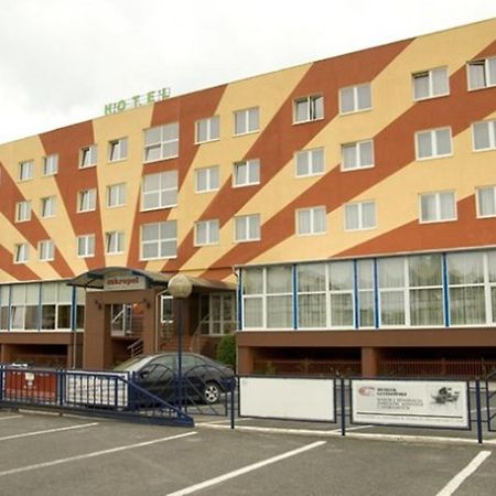 Hotel Restauracja Cukropol Gostyń Kültér fotó