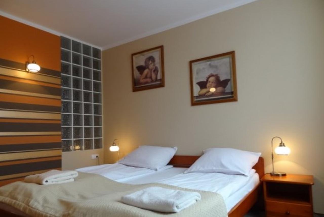 Hotel Restauracja Cukropol Gostyń Szoba fotó